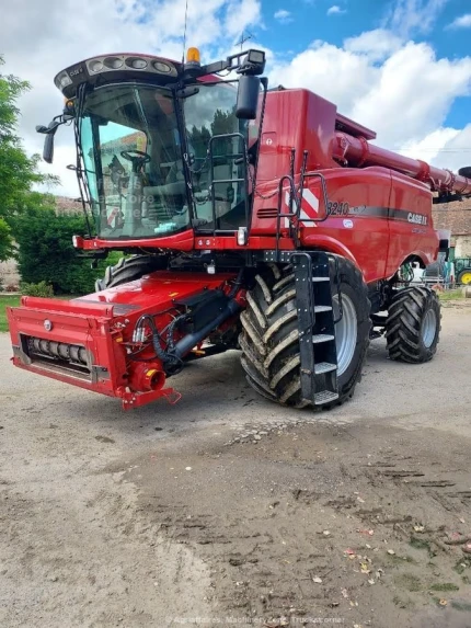 Case IH AXIAL FLOW 8240