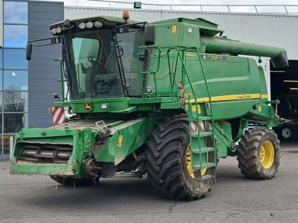John Deere T670 HILLMASTER