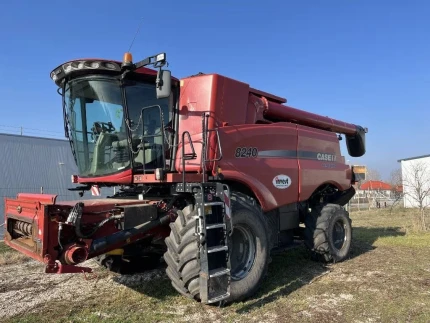 Case IH AF8240