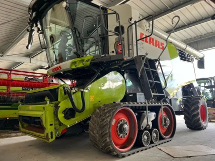 Claas TRION 660 TT 4RM +V770