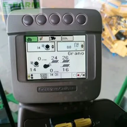 John Deere C670
