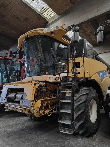 New Holland CR 960