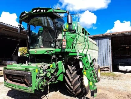 John Deere S780