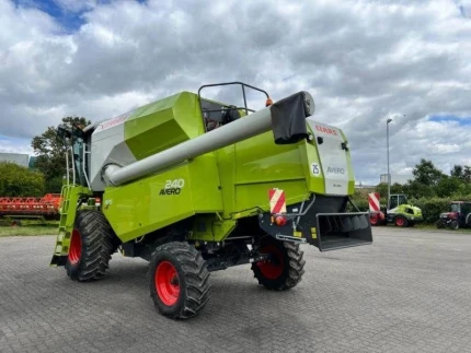 Claas AVERO 240