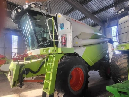 Claas TUCANO 320