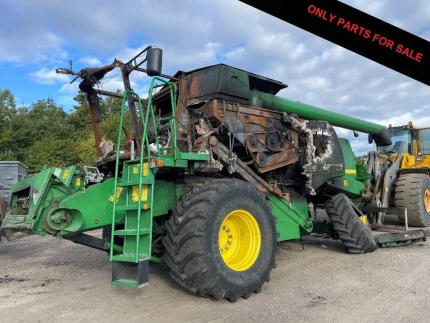 John Deere T 550 DISMANTLED. ONLY SPARE PARTS