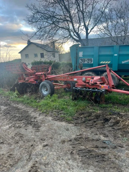 Kuhn XS 24