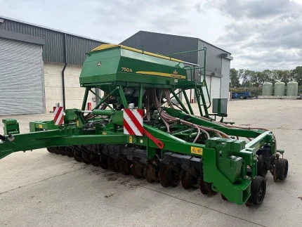 John Deere 750A