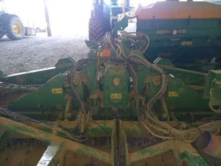 Amazone TRéMIE AVANT P2000 HERSE KG 6000-2 ÉLéMENT SEMEUR