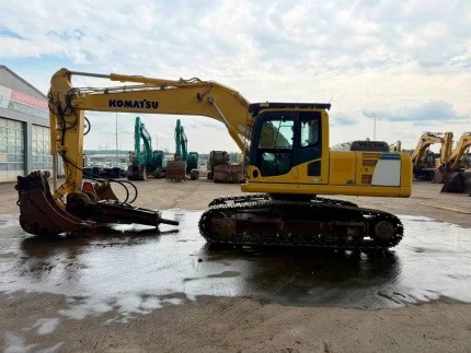 Komatsu PC 210 LC-8 //BJ. 2012/6324 H/KLIMA/ALLE LEITUNGEN