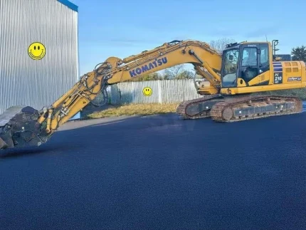 Komatsu PC210LCI-11E0