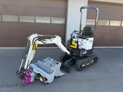 Bobcat E 08