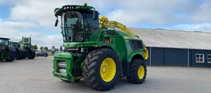 John Deere 9700