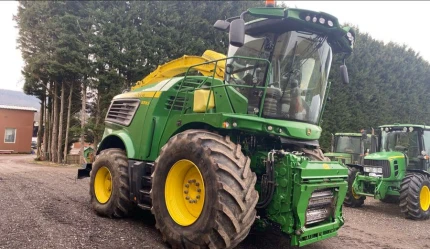 John Deere 9700