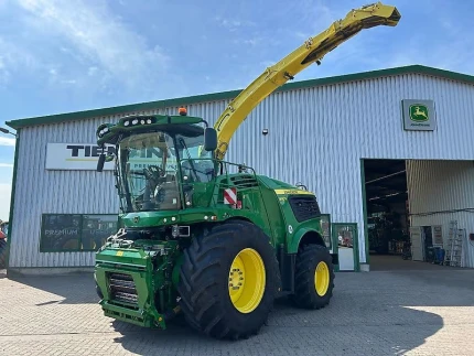 John Deere 9900
