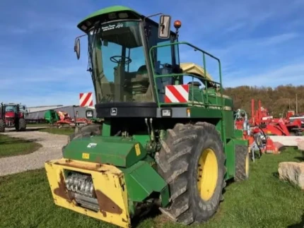 John Deere 6710