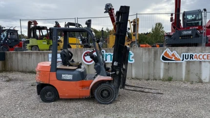 Toyota CHARIOT éLéVATEUR 2,5T TOYOTA