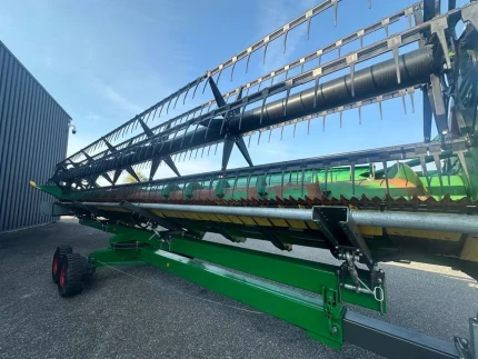 John Deere 630F