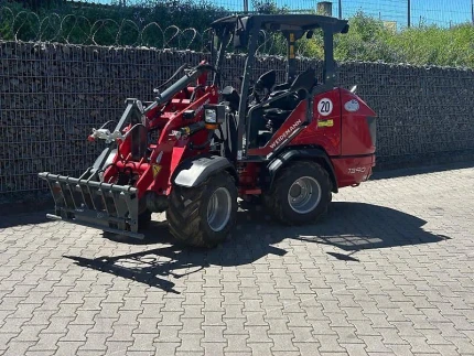 Mini chargeuse - 6 331 H - 2025