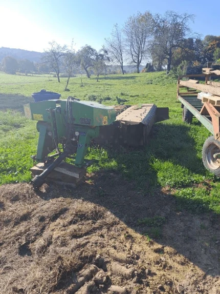 John Deere 331