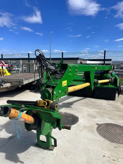 John Deere 1365