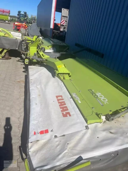 Claas DISCO 8400 C CONTOUR