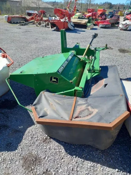 John Deere 1340