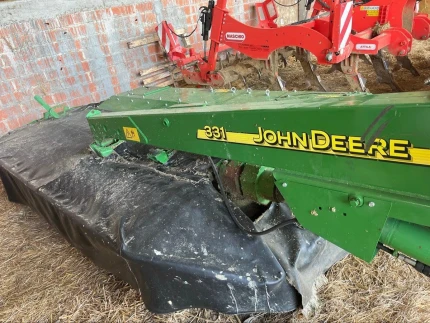 John Deere 331