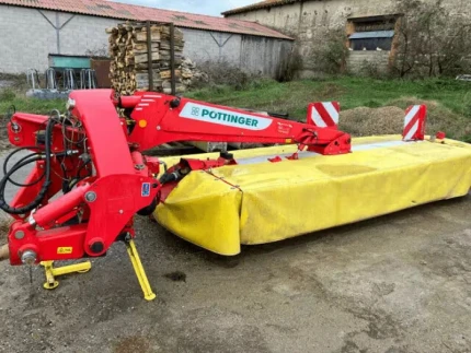 Pottinger FAUCHEUSE NOVACAT 352