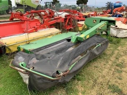 John Deere 328A