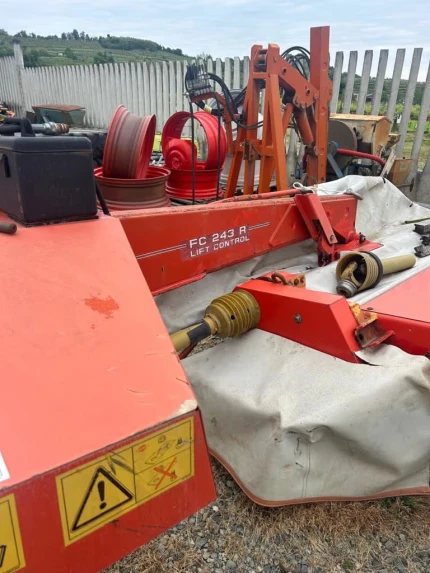 Kuhn FC 243 R