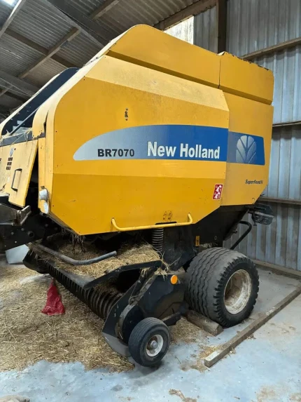 New Holland PRESSE N-H BR 7070