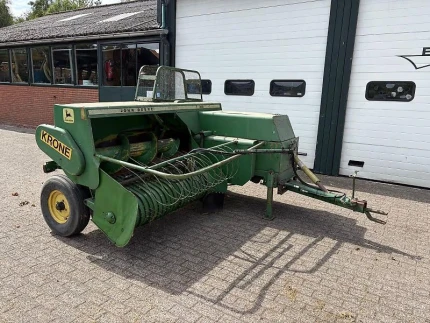 John Deere 332 BALENPERS