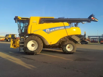 New Holland CR7-80