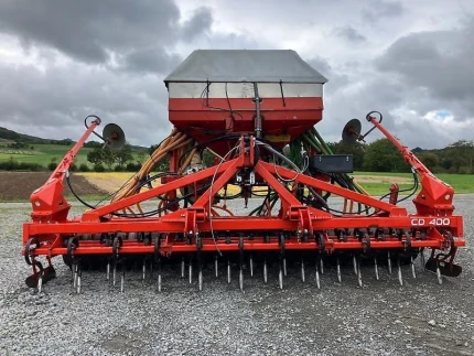 Kuhn CD 400 + ACCORD SäCOMPACTOR