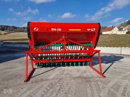 Agromasz SN 301 AUFGEBAUTE SäMASCHINE ELEKTRISCHE FAHRGASSENSCHALTUNG