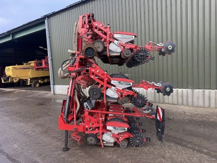 Kverneland MONOPILL 9MPH 18 ROW BEET DRILL