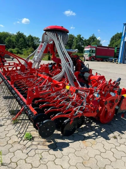 Kuhn HR 6040 - BTFR SEED BAR - VENTA FRONT TANK
