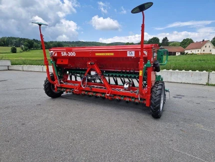 Agromasz SR 300 SäMASCHINE ELEKTRISCHE FAHRGASSENSCHALTUNG
