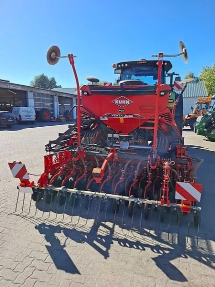 Kuhn DRILLKOMBINATION VENTA 3030 + KREISELEGGE HR 3030