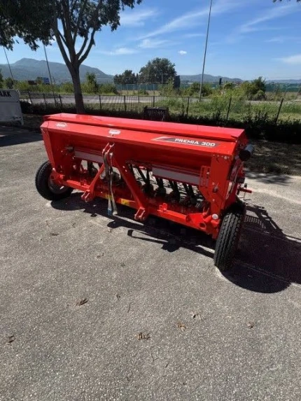 Kuhn PREMIA 300 24 MD