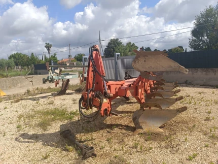 Kuhn VARIMASTER 153 4ET+1