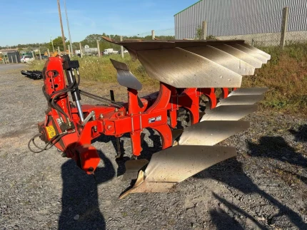 Gregoire Besson CHARRUE RB41 . GREGOIRE BESSON