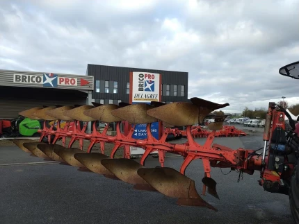 Kuhn VM 182