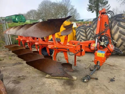 Kuhn VARIMASTER 122 NSH