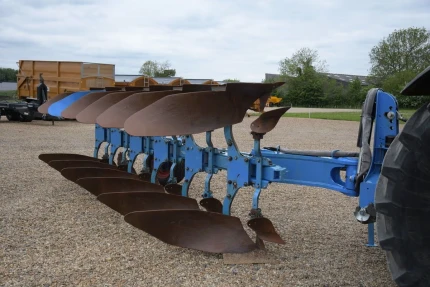 Lemken JUWEL 8OF PLOUGH 6-FURROWS