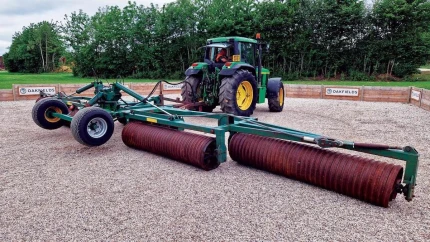 Cousins 12.4M VERTICAL-FOLD CAMBRIDGE ROLLS