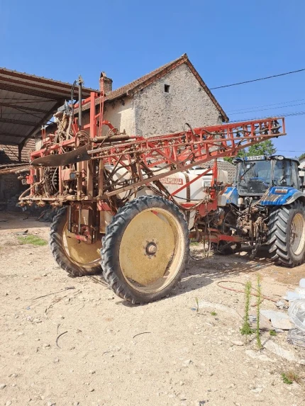 Kuhn 2300