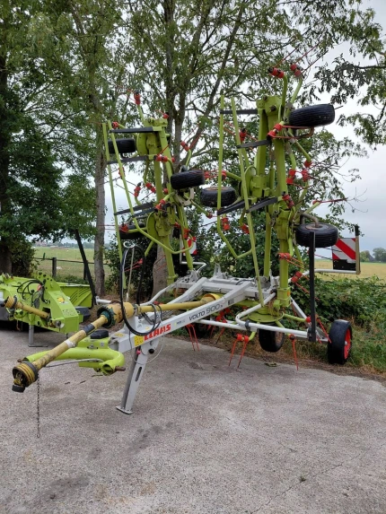 Claas VOLTO 900 T PALETTE