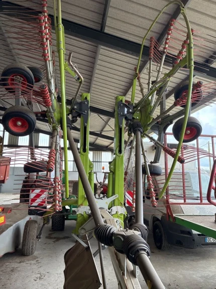 Claas LINER 2700
